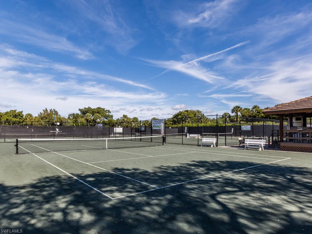 HIDEAWAY BEACH - Land