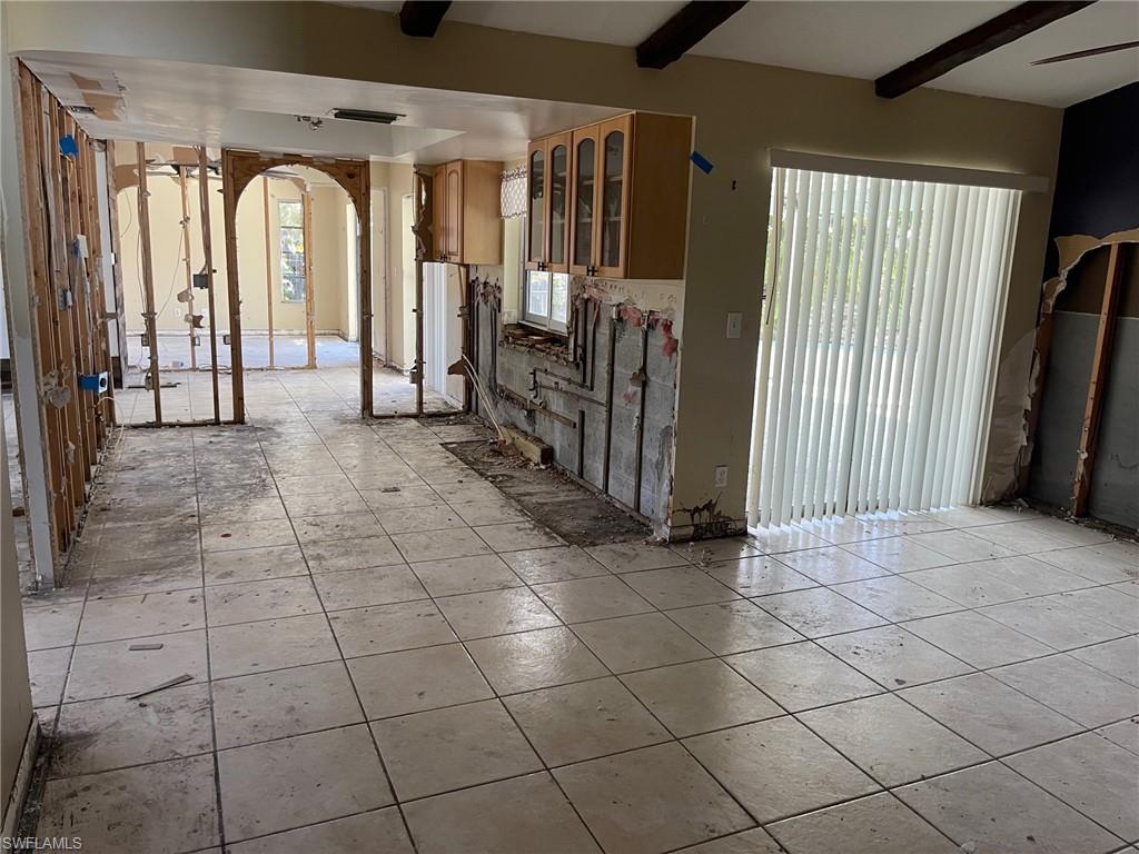 FORT MYERS SHORES - Residential