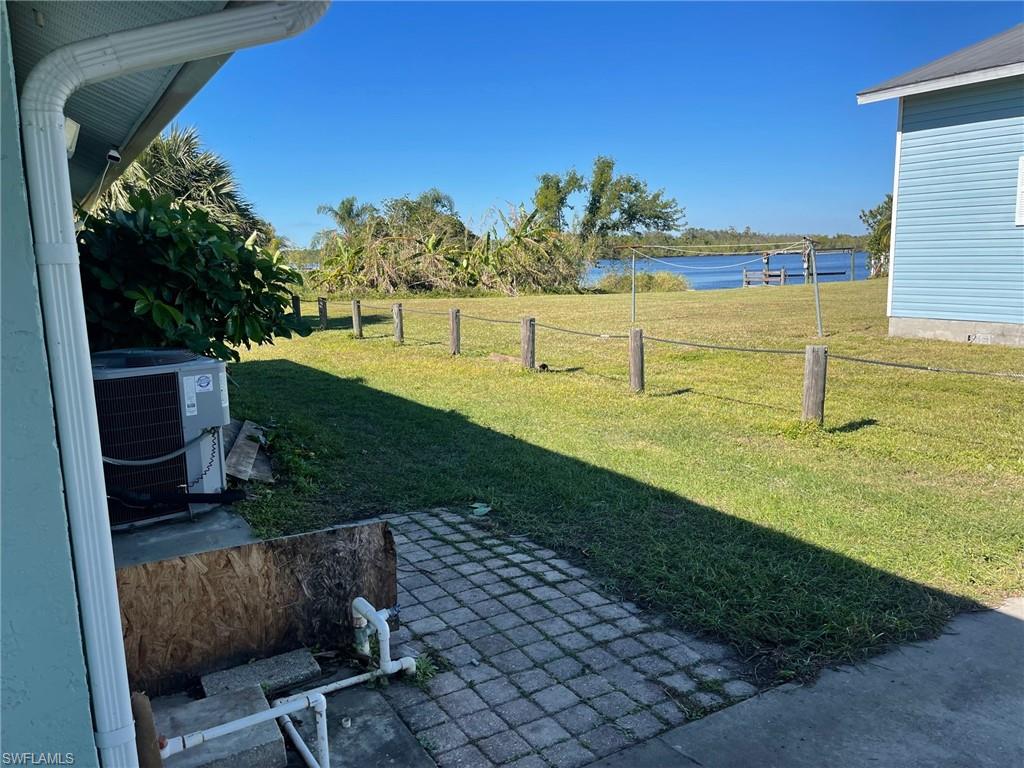 FORT MYERS SHORES - Residential