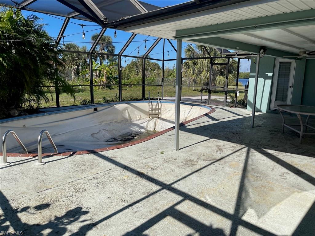 FORT MYERS SHORES - Residential