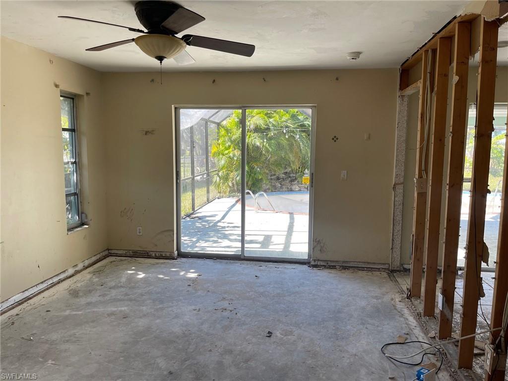 FORT MYERS SHORES - Residential