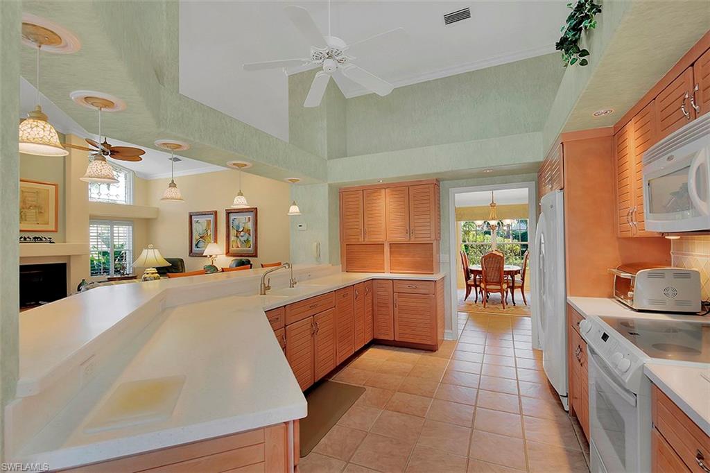 MOORINGS - Residential