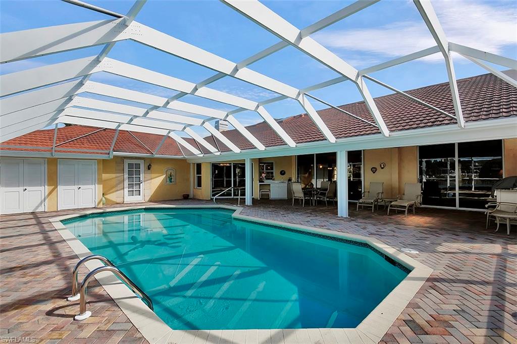 MOORINGS - Residential