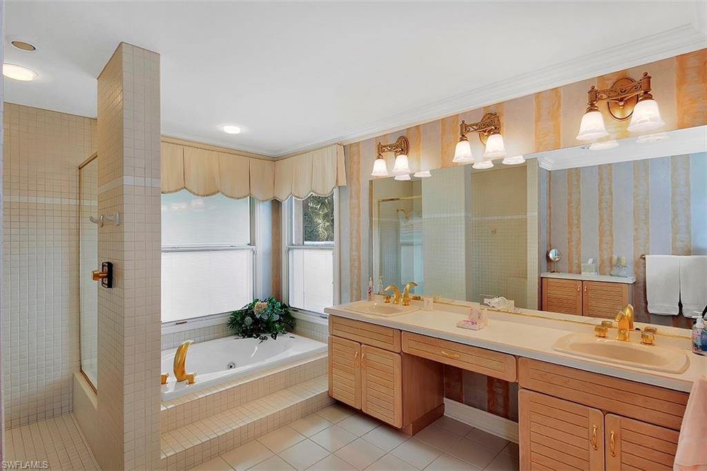 MOORINGS - Residential