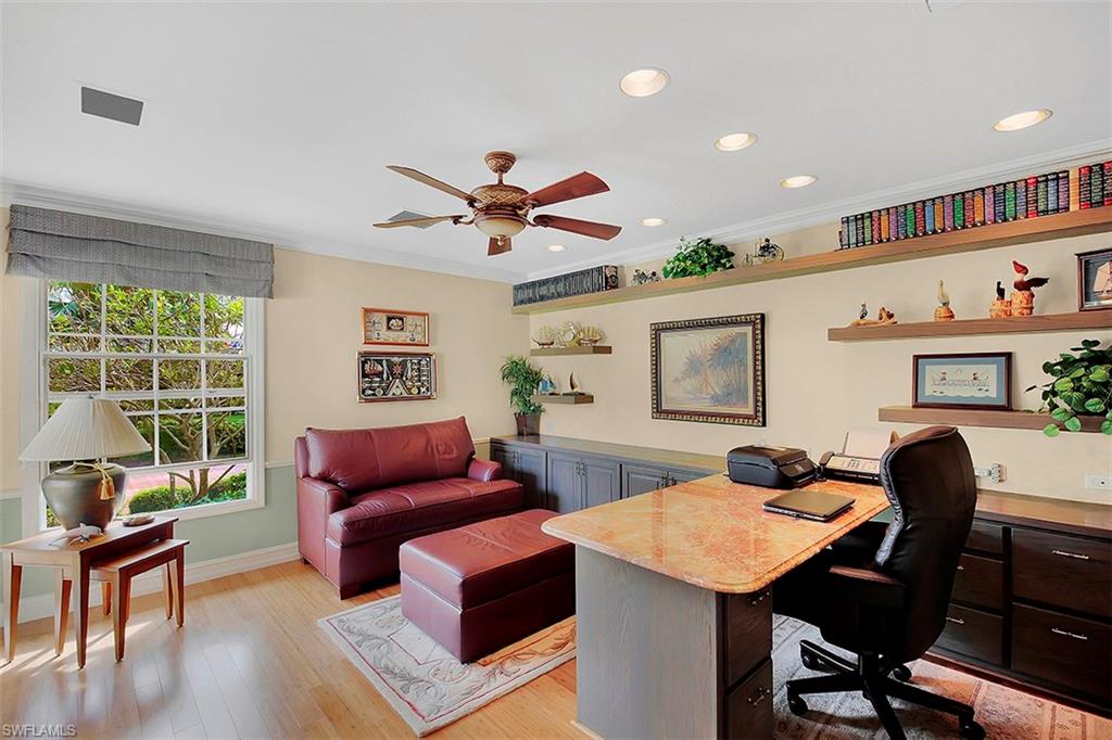 MOORINGS - Residential