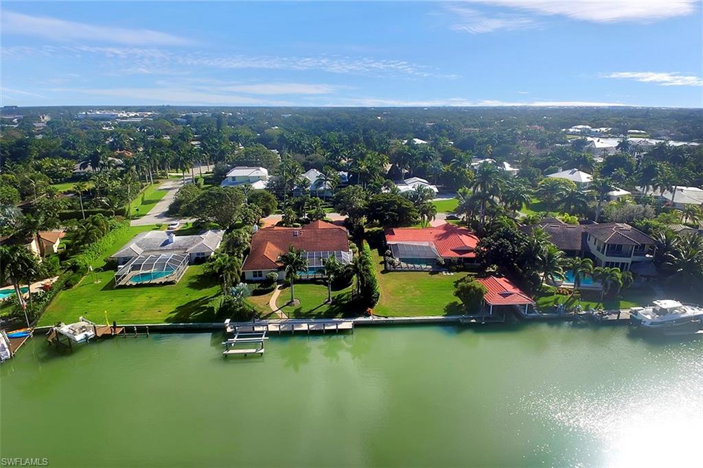 MOORINGS - Residential