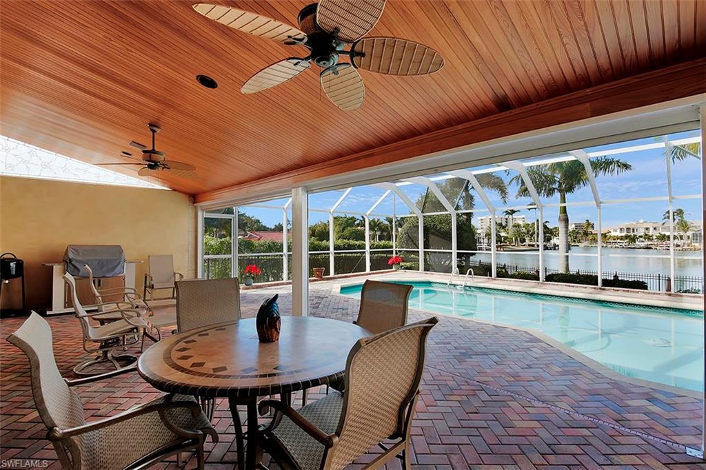 MOORINGS - Residential