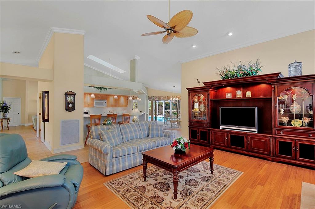 MOORINGS - Residential