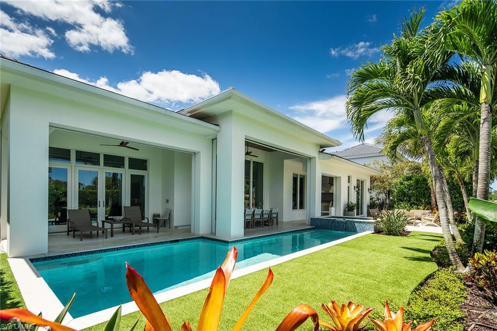 MOORINGS - Residential