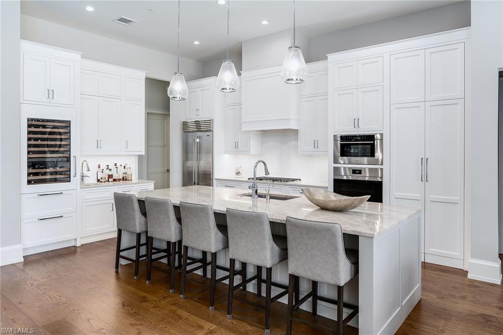 MOORINGS - Residential