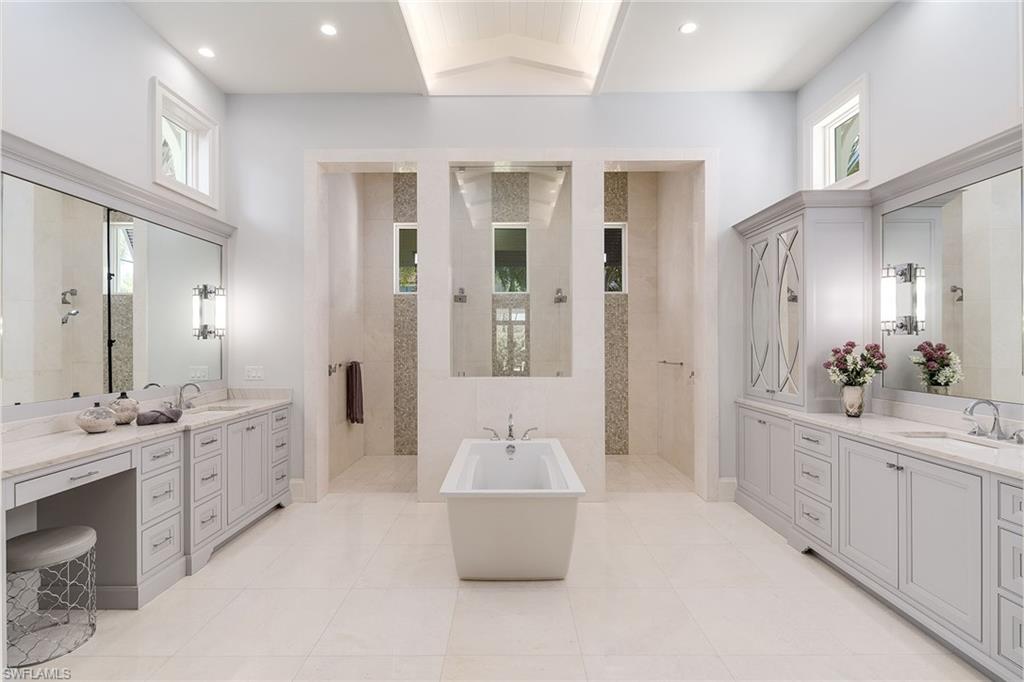 MOORINGS - Residential