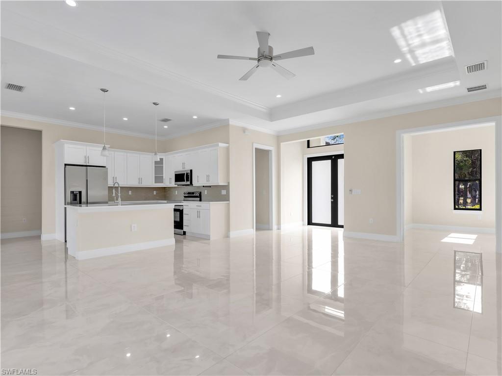 GOLDEN GATE ESTATES - Residential