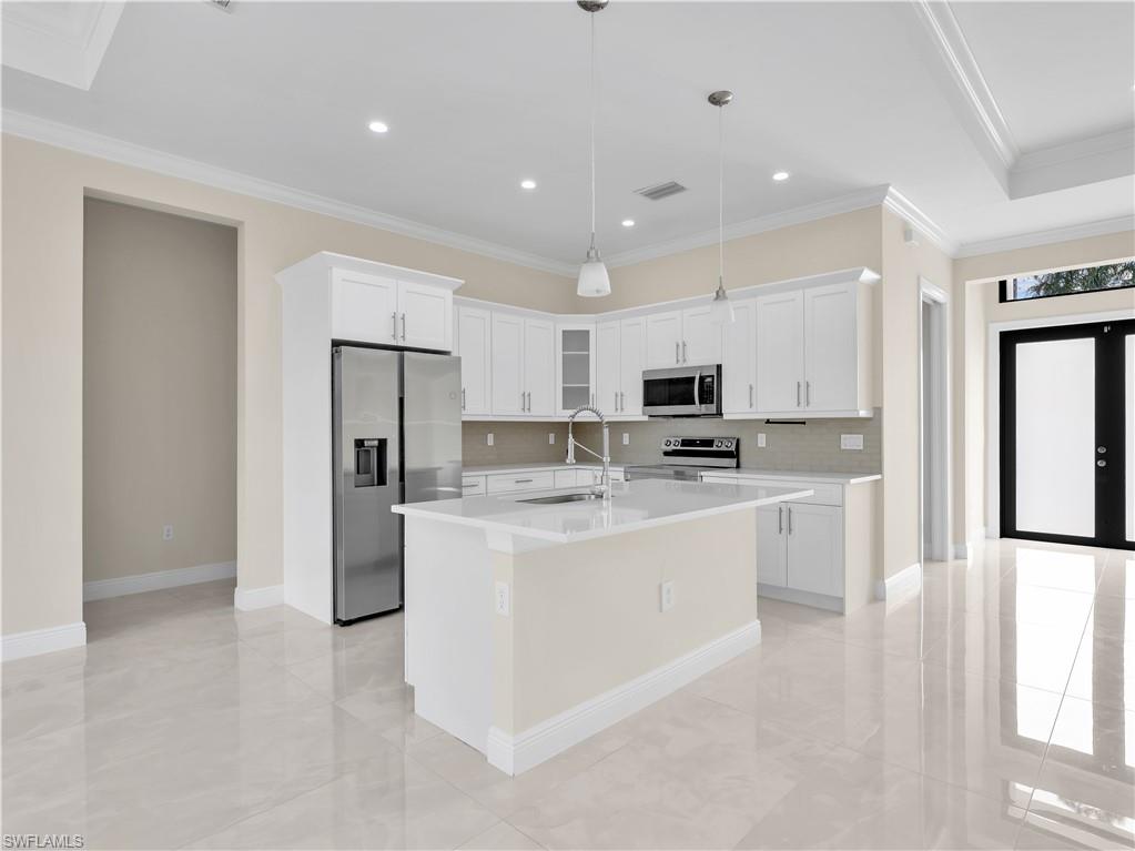 GOLDEN GATE ESTATES - Residential