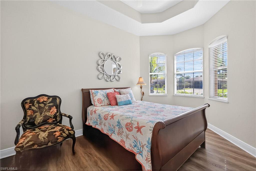 NAPLES PARK - Residential