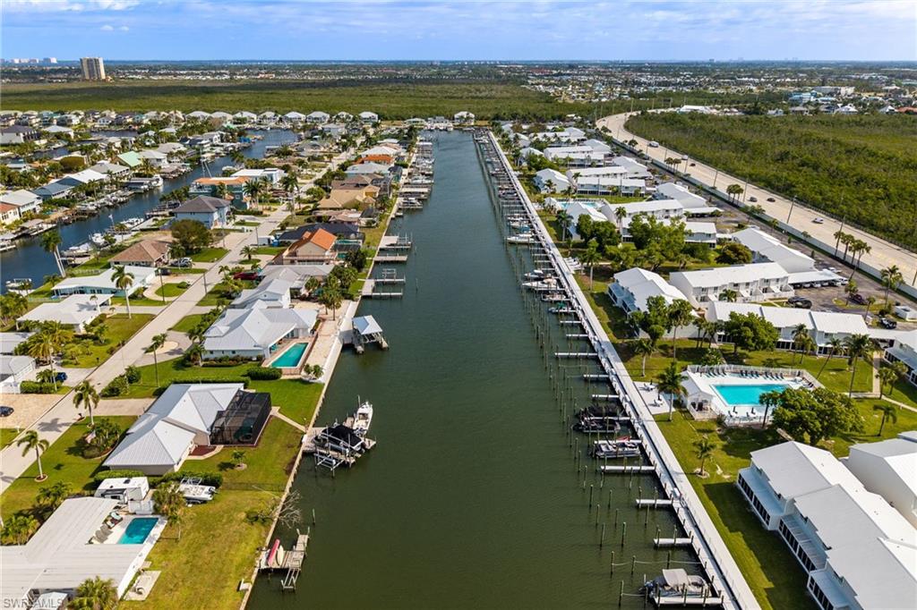 BOARDWALK CAPER - Residential