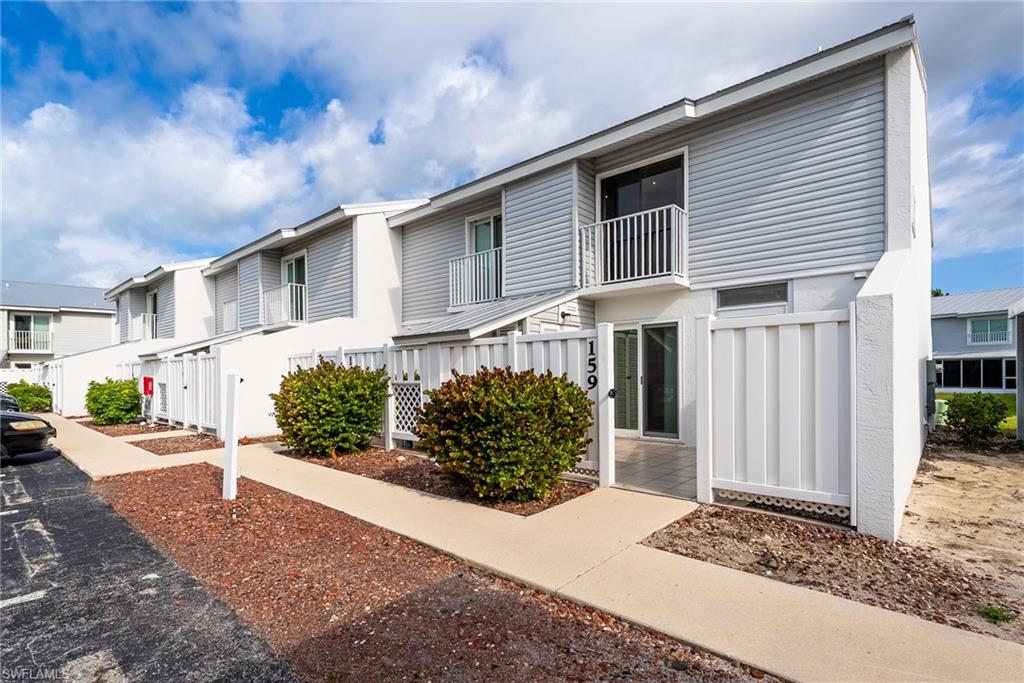 BOARDWALK CAPER - Residential