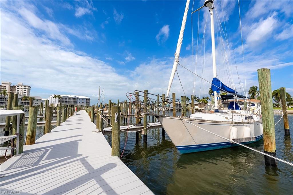 BOARDWALK CAPER - Residential