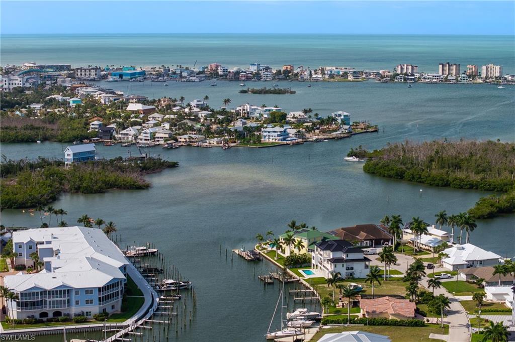 BOARDWALK CAPER - Residential