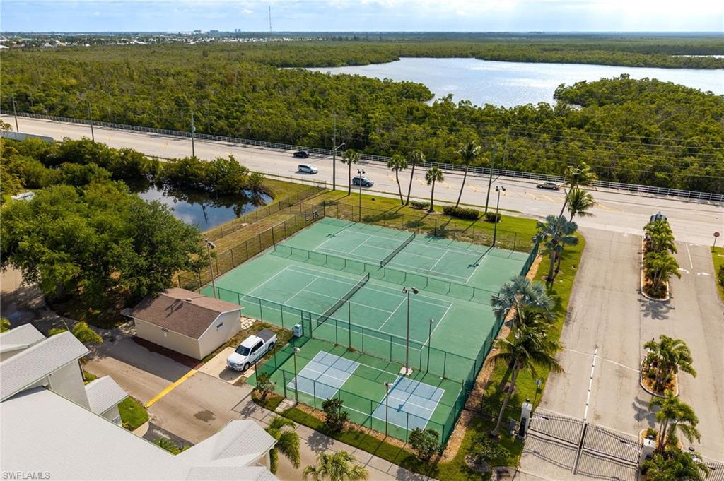 BOARDWALK CAPER - Residential