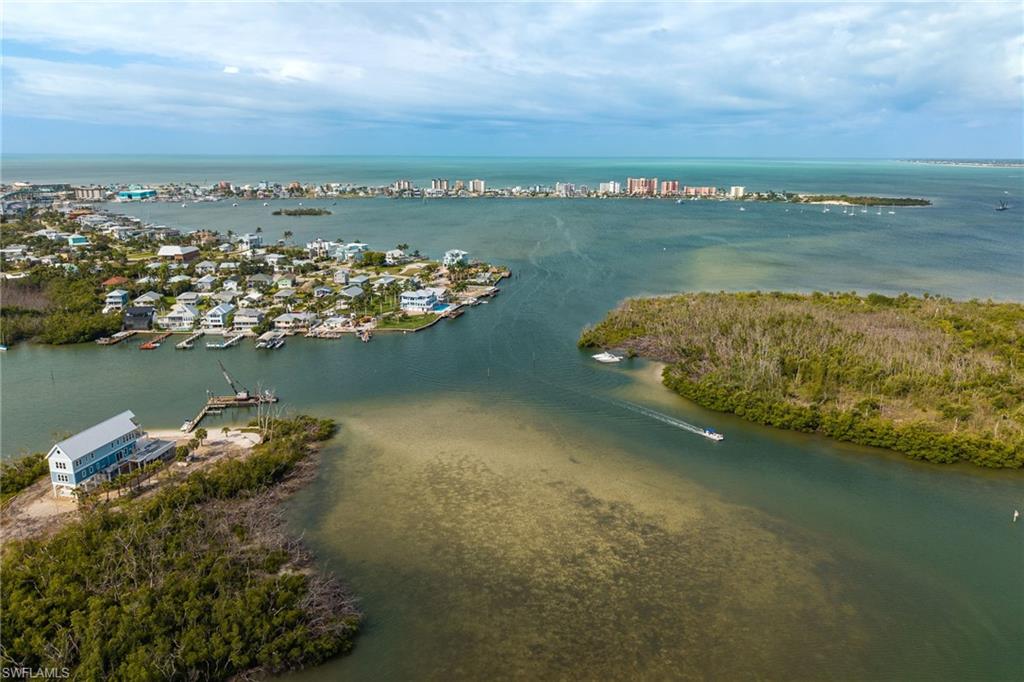 BOARDWALK CAPER - Residential
