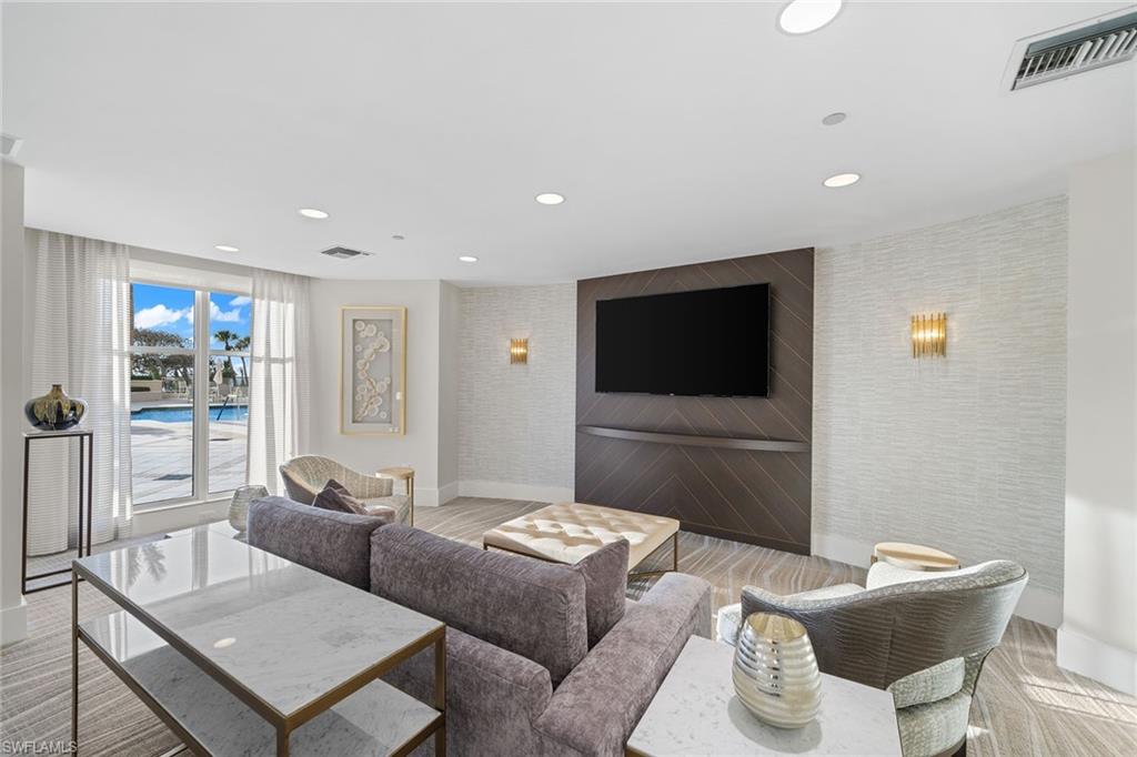 REMINGTON AT BAY COLONY - Residential