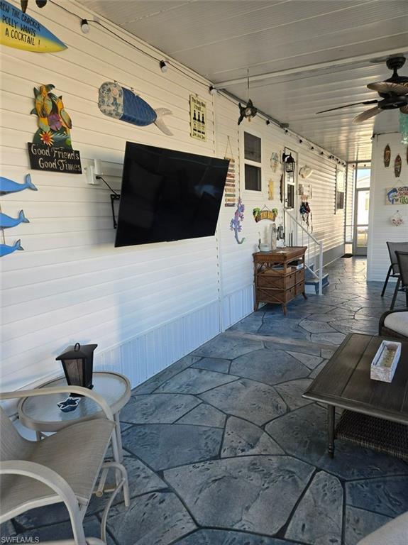 THUNDERBIRD MOBILE HOMES - Residential Lease