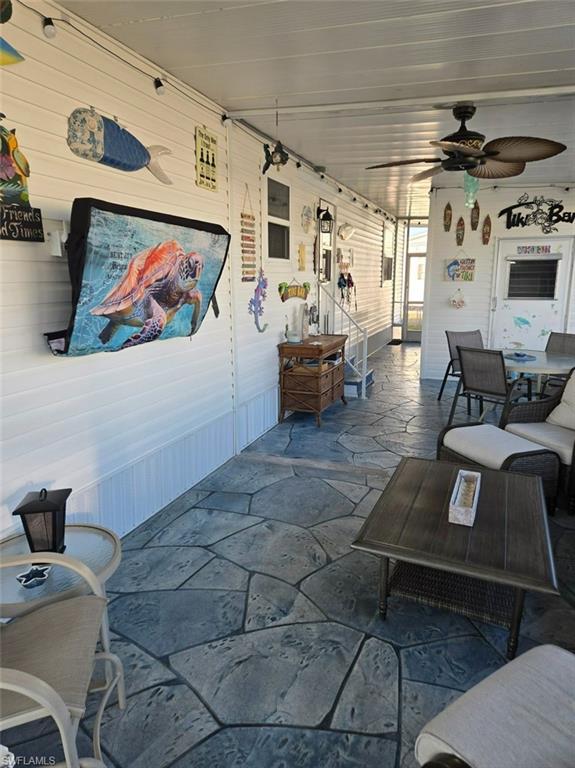 THUNDERBIRD MOBILE HOMES - Residential Lease