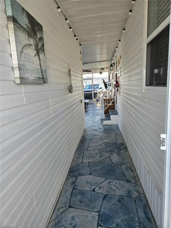 THUNDERBIRD MOBILE HOMES - Residential Lease