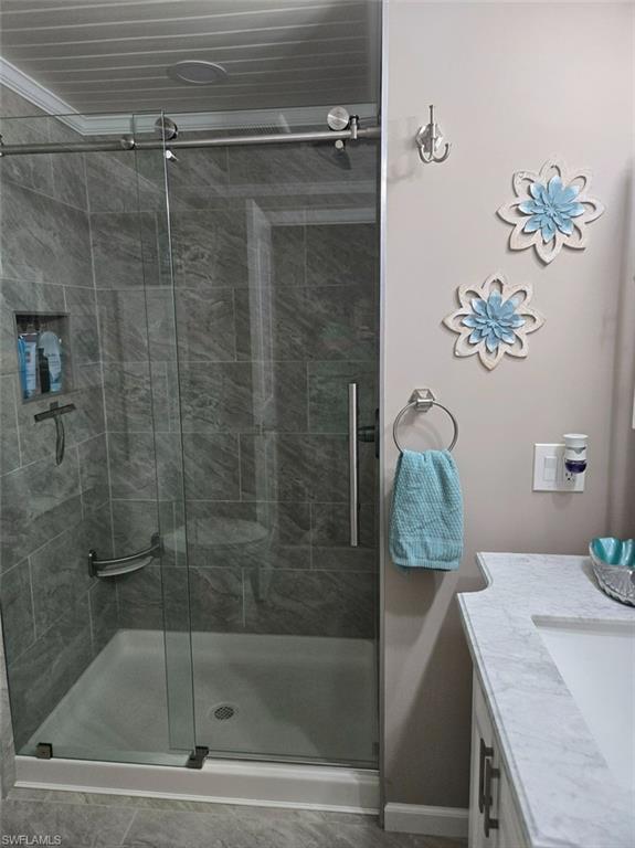 THUNDERBIRD MOBILE HOMES - Residential Lease