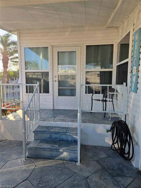 THUNDERBIRD MOBILE HOMES - Residential Lease