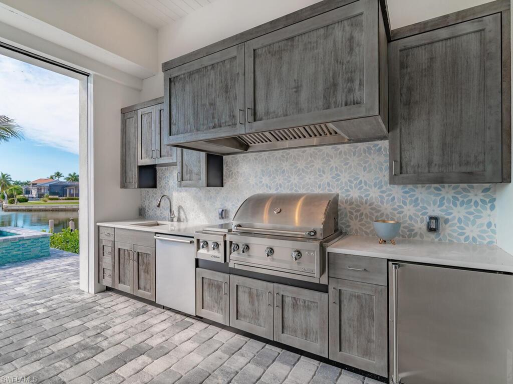 MARCO ISLAND - Residential