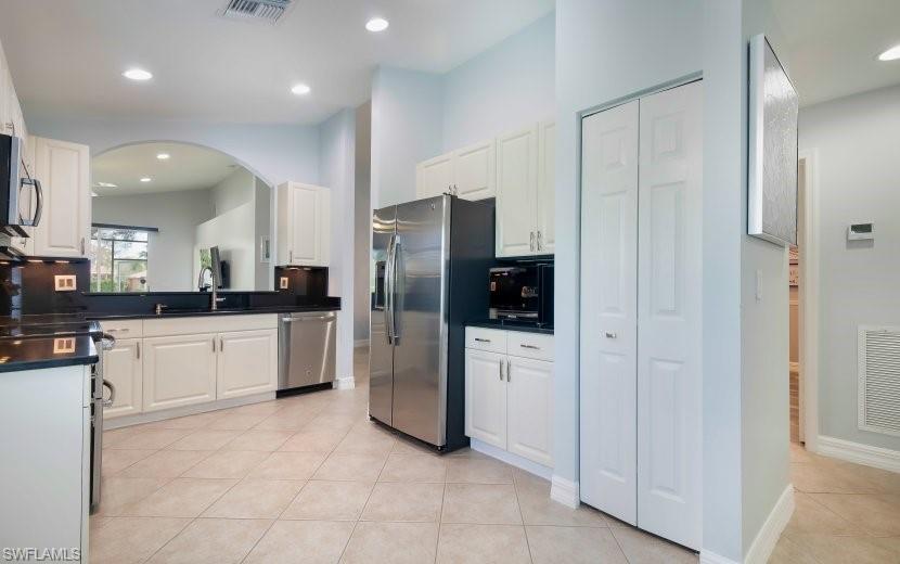 SATURNIA LAKES - Residential