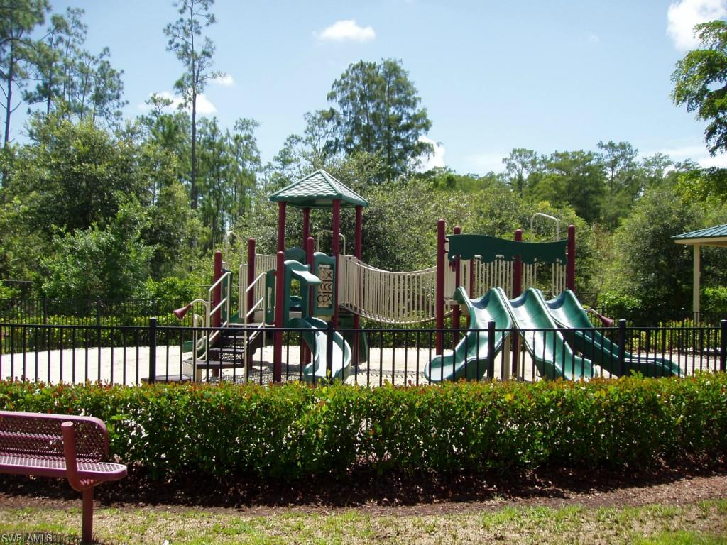 COLONNADE AT FORUM - Residential