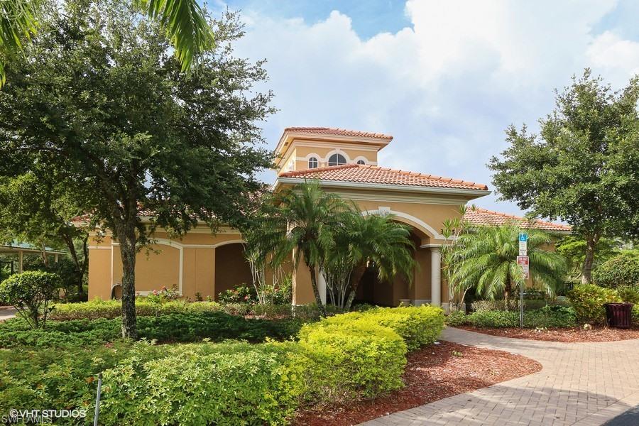 COLONNADE AT FORUM - Residential