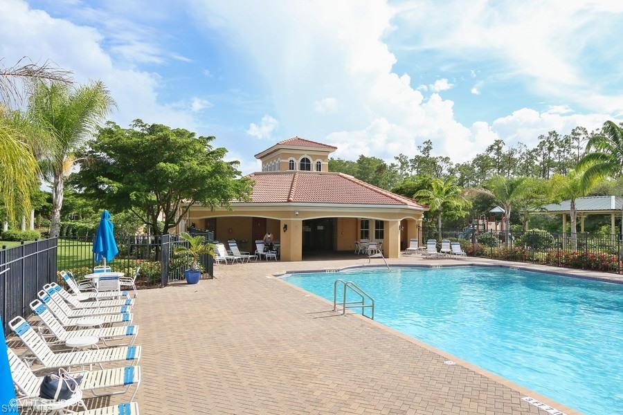 COLONNADE AT FORUM - Residential