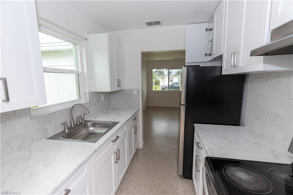 PORT CHARLOTTE - Residential Lease