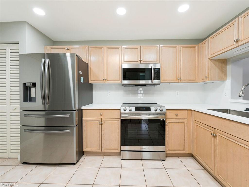 VILLAGES AT EMERALD LAKES - Residential