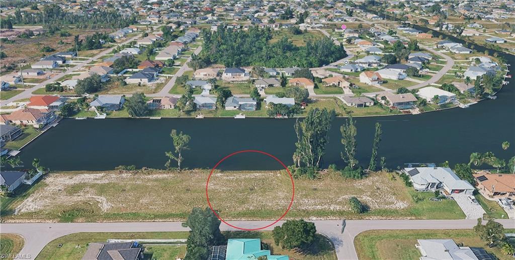 CAPE CORAL - Land