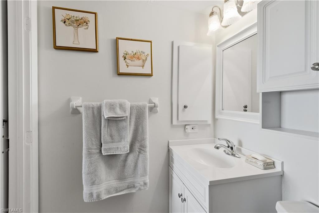 CLUB AT CRYSTAL LAKE CONDOMINIUM - Residential