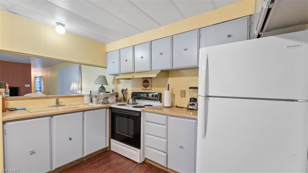 IONA GARDENS - Residential