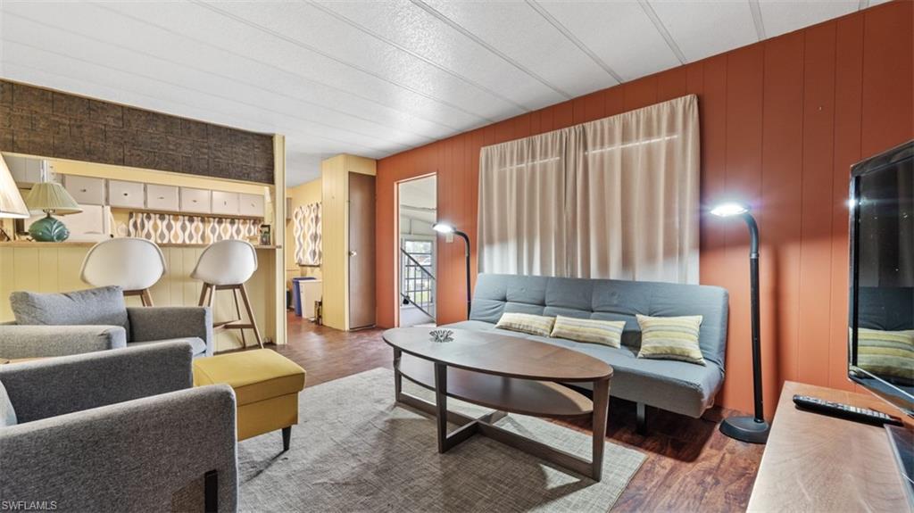 IONA GARDENS - Residential