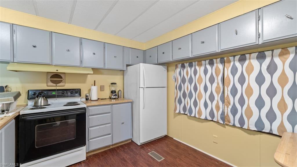 IONA GARDENS - Residential