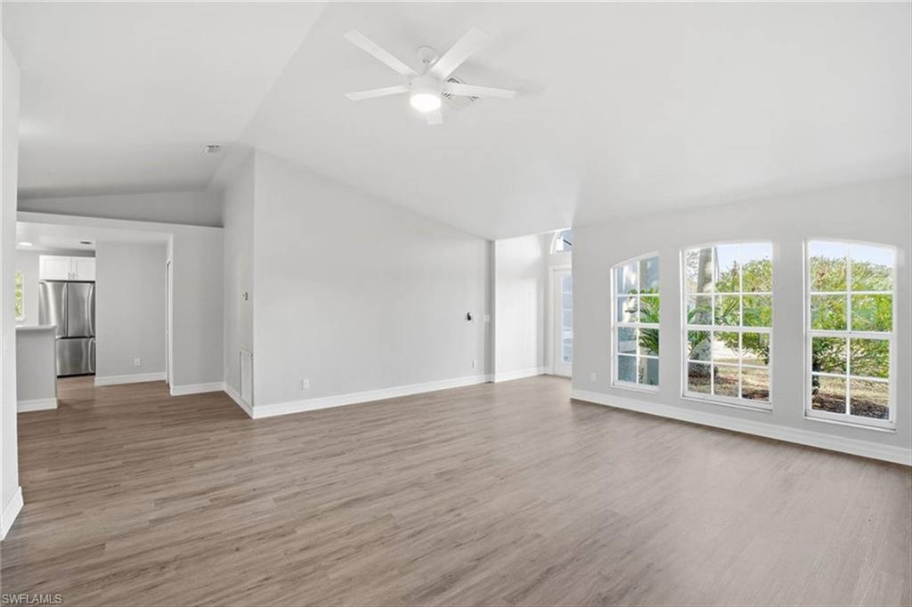 MIRROR LAKES - Residential