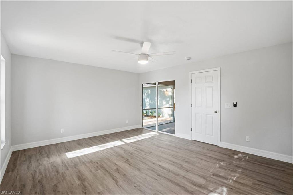 MIRROR LAKES - Residential