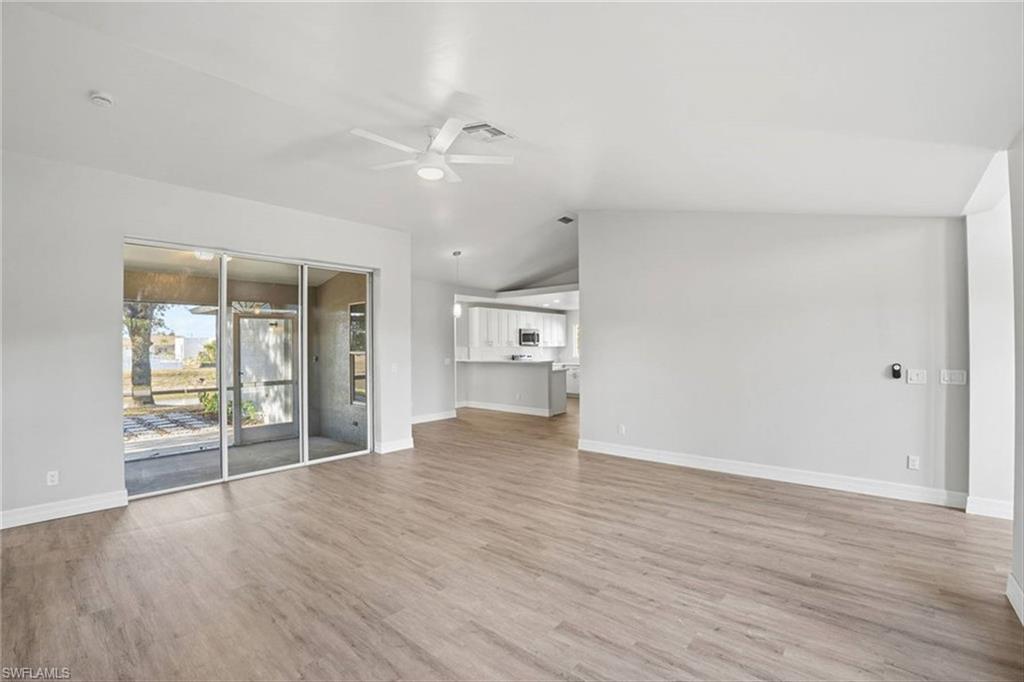 MIRROR LAKES - Residential