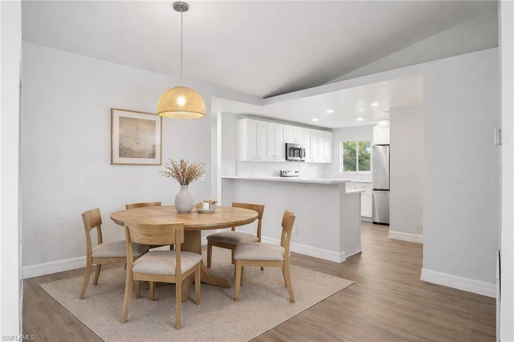 MIRROR LAKES - Residential