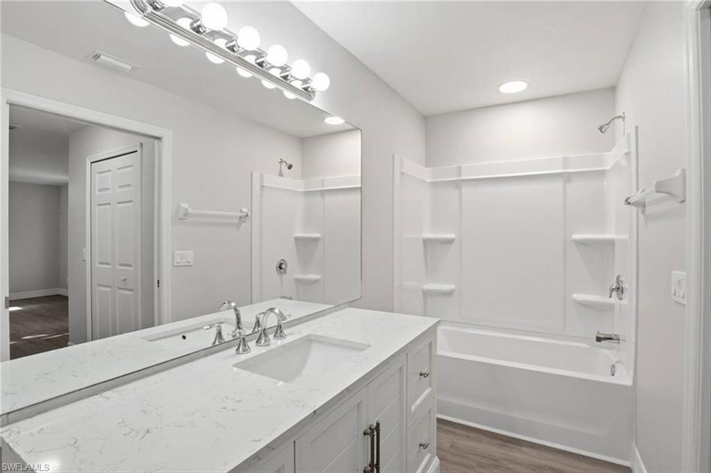 MIRROR LAKES - Residential