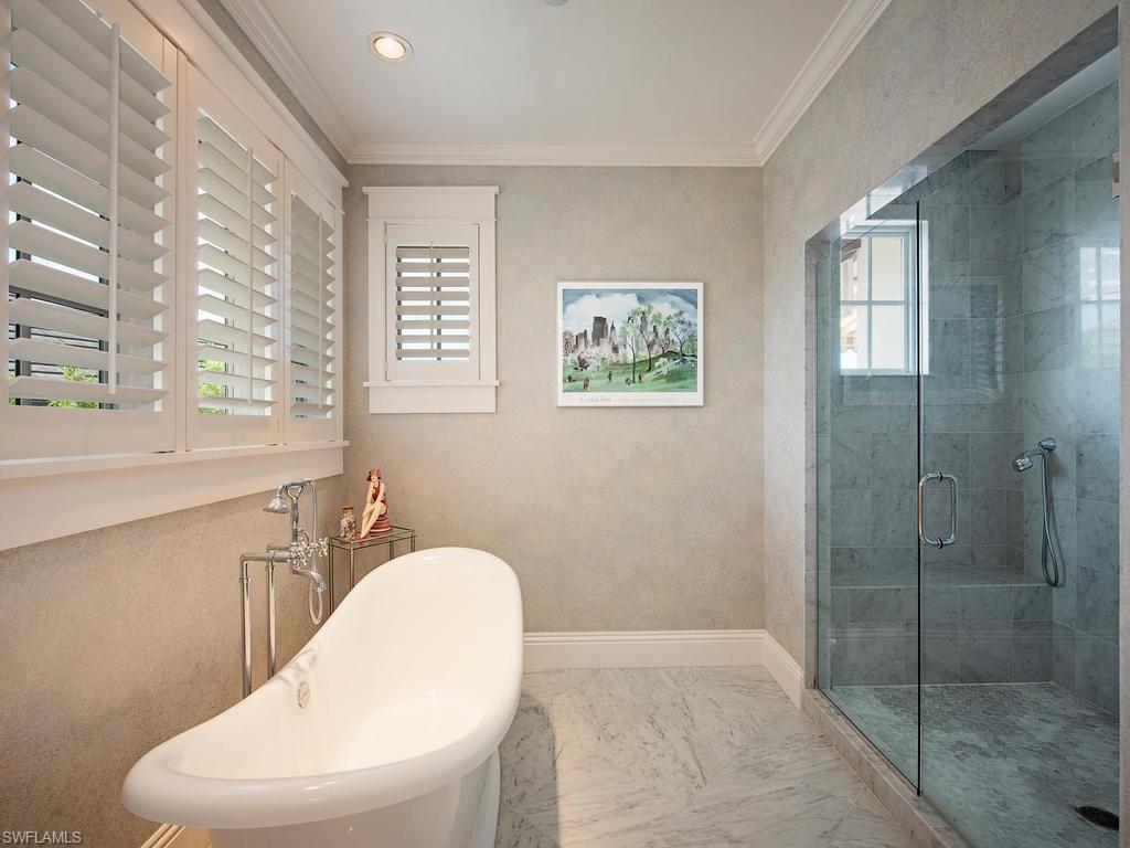 AQUALANE SHORES - Residential