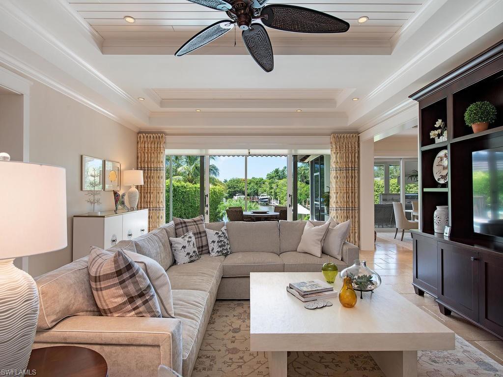 AQUALANE SHORES - Residential