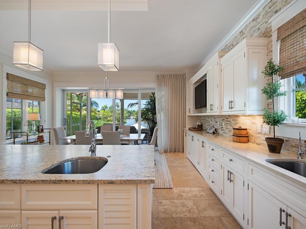 AQUALANE SHORES - Residential